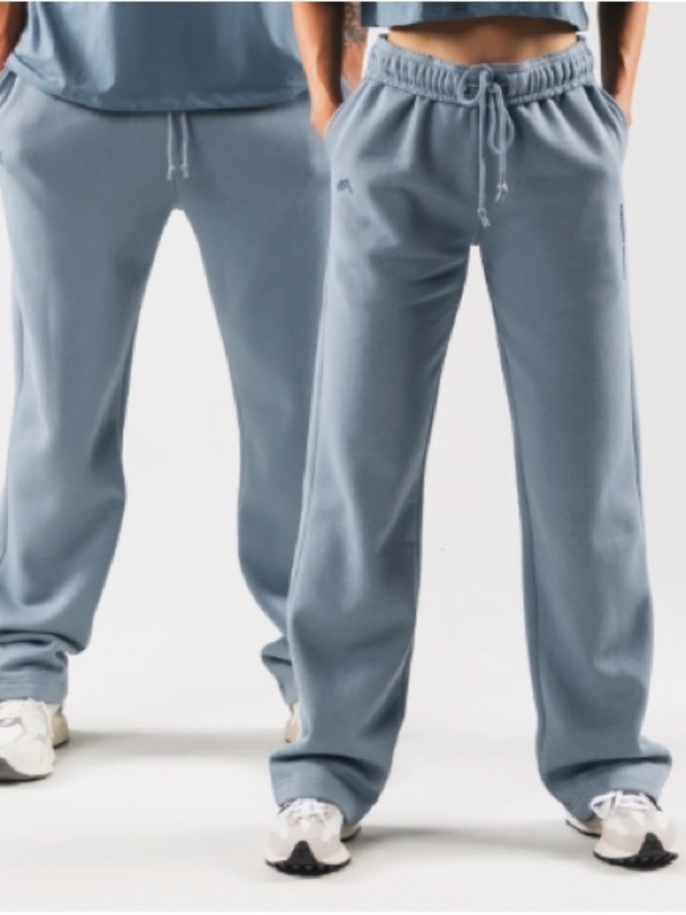 Relaxed Fit Unisex Origin Sweatpants in Glacier